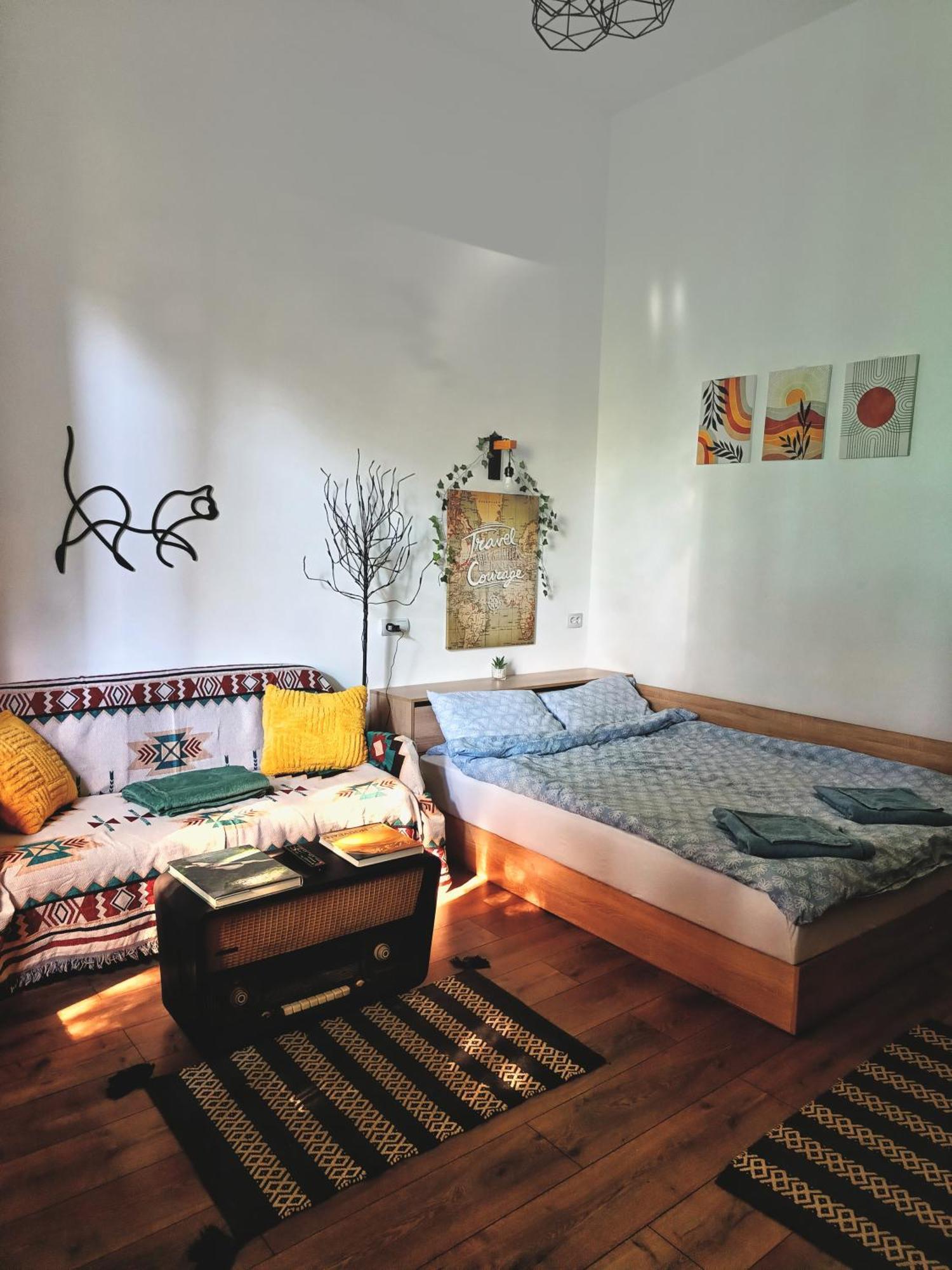 Small Apartment - Historic House คลูจ-นาโปกา ภายนอก รูปภาพ